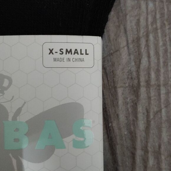 Lot Of 3 Pair Of Bombas Crew Socks Youth Size X-Small Black - Picture 2 of 3